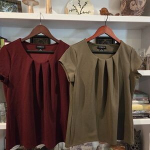 2 For 10$!! Liz Claiborne Burgundy and Olive Pleated Blouses Size Medium